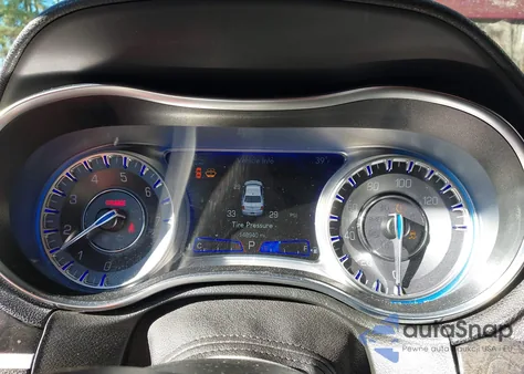 2020 Chrysler 300 Limited Awd из США, поврежденный, VIN 2C3CCAKG9LH146082